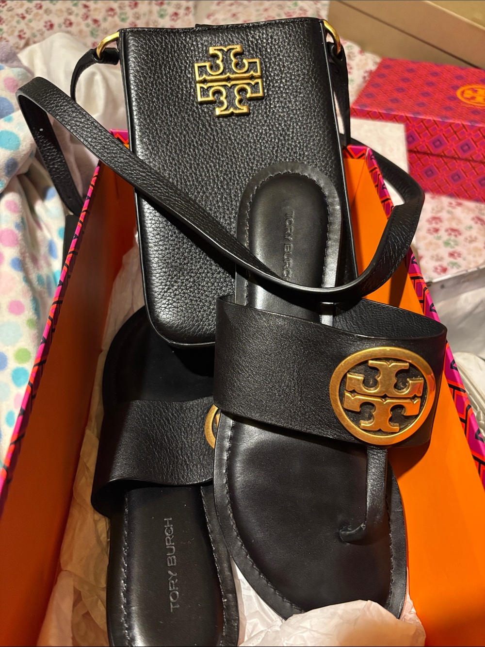 Tory Burch Black Leather Logo Thong Sandals with Black Leather Crossbody Wallet